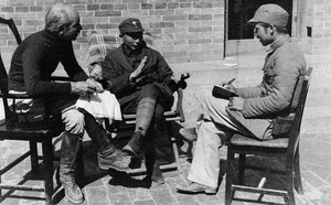 1938年9月25日，白求恩与聂荣臻接受《救亡日报》记者叶文津采访