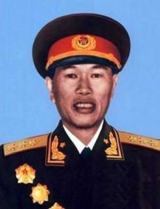 邓华